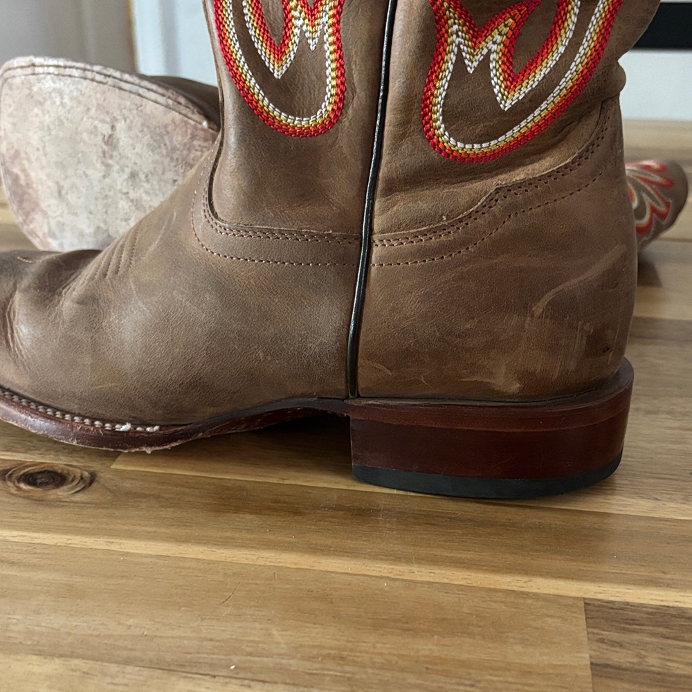 Cody James Brown Men's Cowboy Boots with Red & Cream Embroidery - Picture 5 of 6
